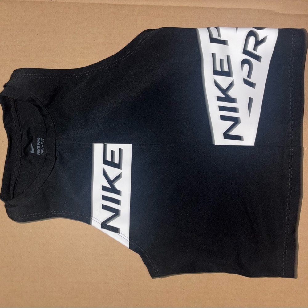 3 Nike crop tops shirt size small